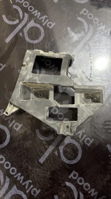 Renault Megane 4 Arka Tampon Alt Braketi Sağ 850468721R 850427283R