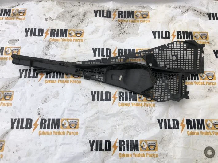 Dacia sandero 1.4 cam ön ızgarası çıkma orjinal 2009-2012