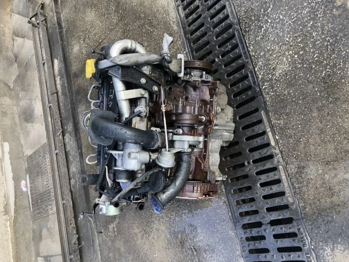 Clio 1.5 dizel komple dolu çıkma motor garantili muayyer 2008 model arkadan marşlı