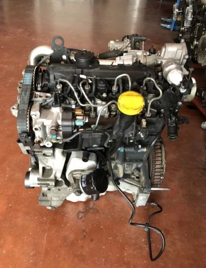 Dacia Sandero 1.5 dizel 90 lık çıkma motor komple dolu garantili muayyer 2011 model