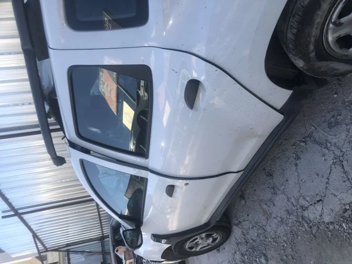 Dacia Duster 2017 model ve sonrası sol ön ve arka kapı beyaz renkte hatasız boyasız çıkma orjinal