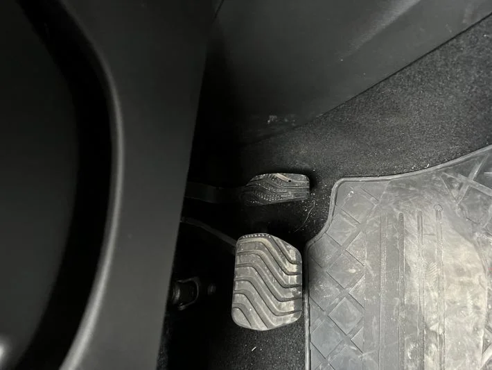 Clio 5 gaz pedalı otomatik çıkma orijinal 2020 ve sonrası ile uyumldur