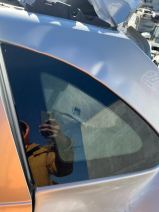 Clio 3 sw sol arka kapı kelebek camı çıkma orjinal