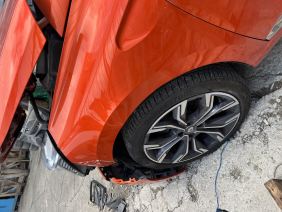 Clio 5 hatasız boyasız  sol ön çamurluk turuncu hatasız boyasız