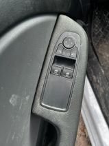 Clio 5 sol ön cam düğmesi orjinal çıkma