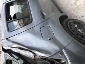 Dacia sandero 2009-2012 arası sağ arka çamurluk