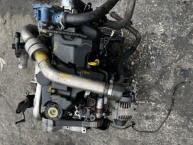 Kangoo 3  1.5 dizel 105 beygir  komple dolu motor  garantili muayyer 2008-2012