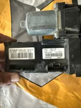 Megan 3 - Fluence sol ön cam kriko motoru ORJİNAL ÇIKMA 80731069