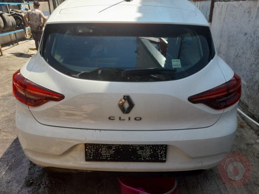 Renault Clio 5 Hatasız Beyaz Komple Dolu Arka Muayyer