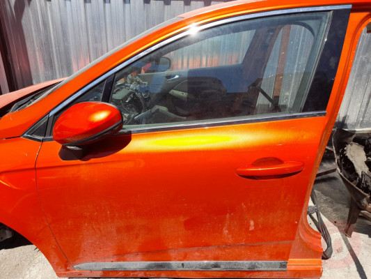 Renault Clio 5 Sol Ön Kapı Hatasız Turuncu  Komple Orjinal Ön Kapı Muayyer